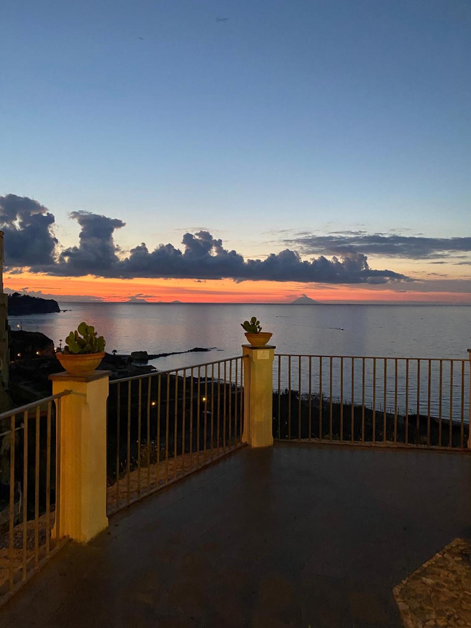 Arcobaleno Tropea Centro Bed & Breakfast Exterior photo